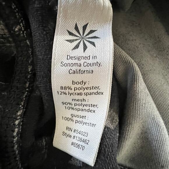 Athleta Leggings Gray Mesh Triangle Print Full Length Be Free Size XS - Picture 9 of 9